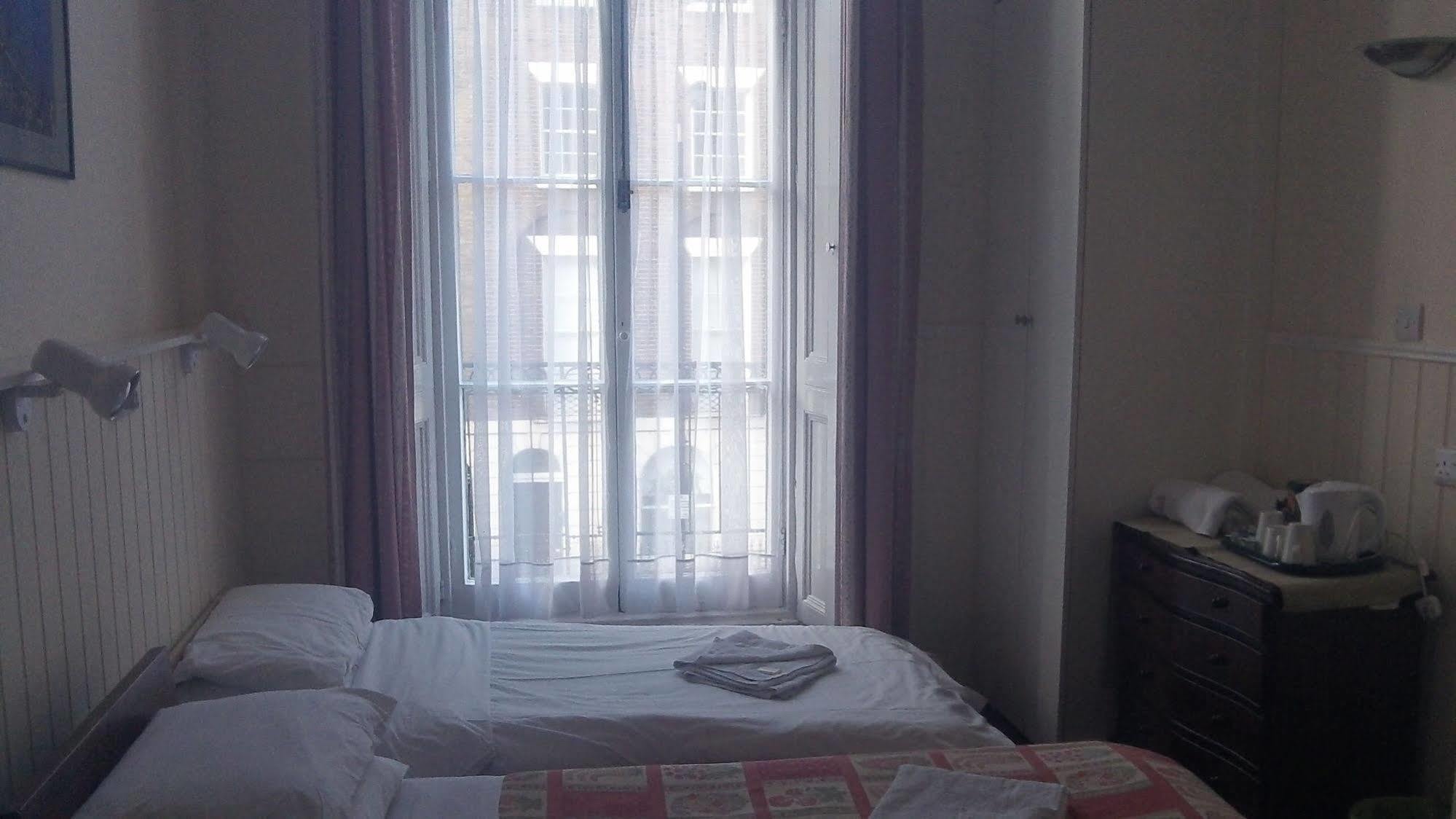Lynton 3* Londra